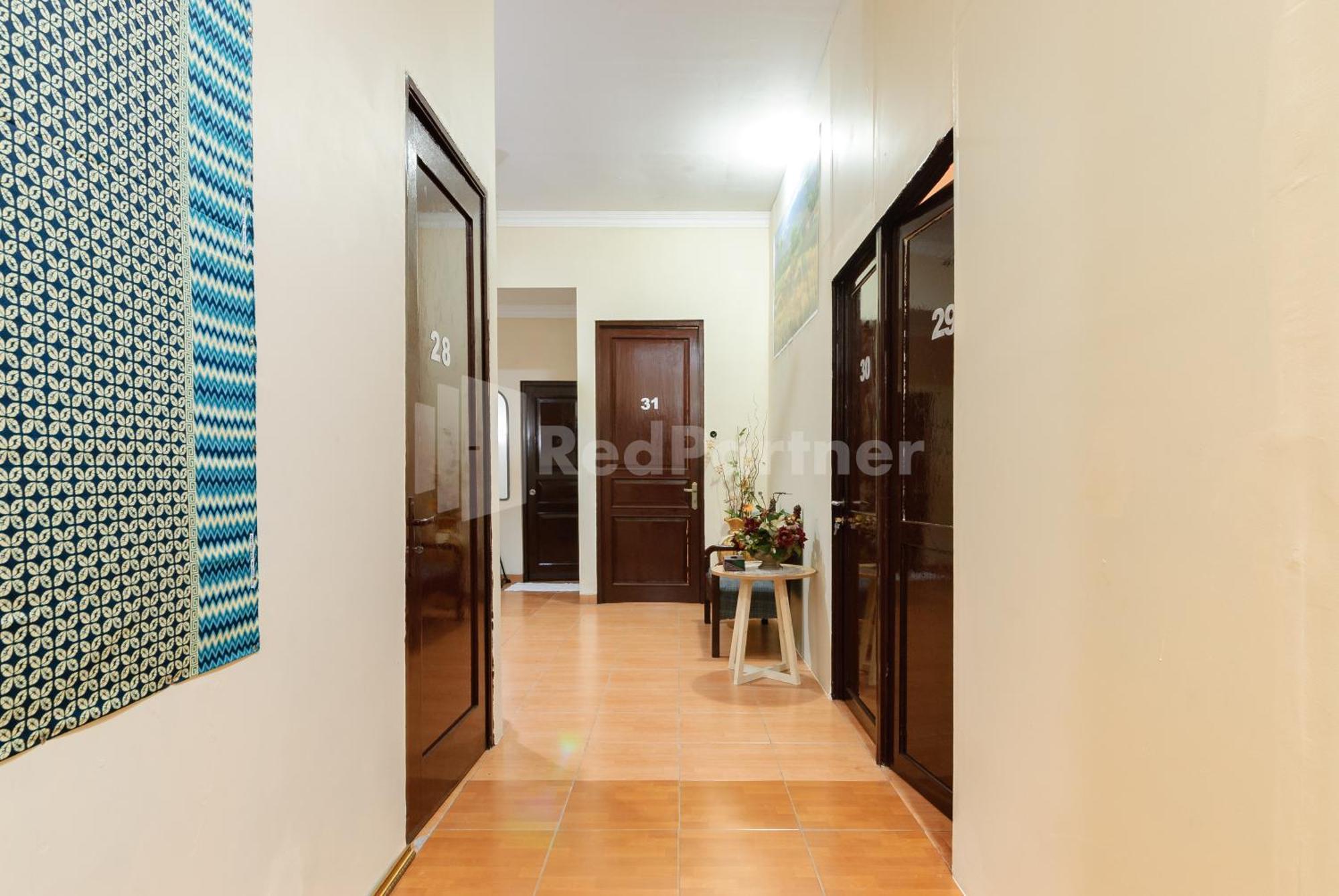 Sr Residence Near Mall Ciputra Cibubur Mitra Reddoorz Bekasi Extérieur photo