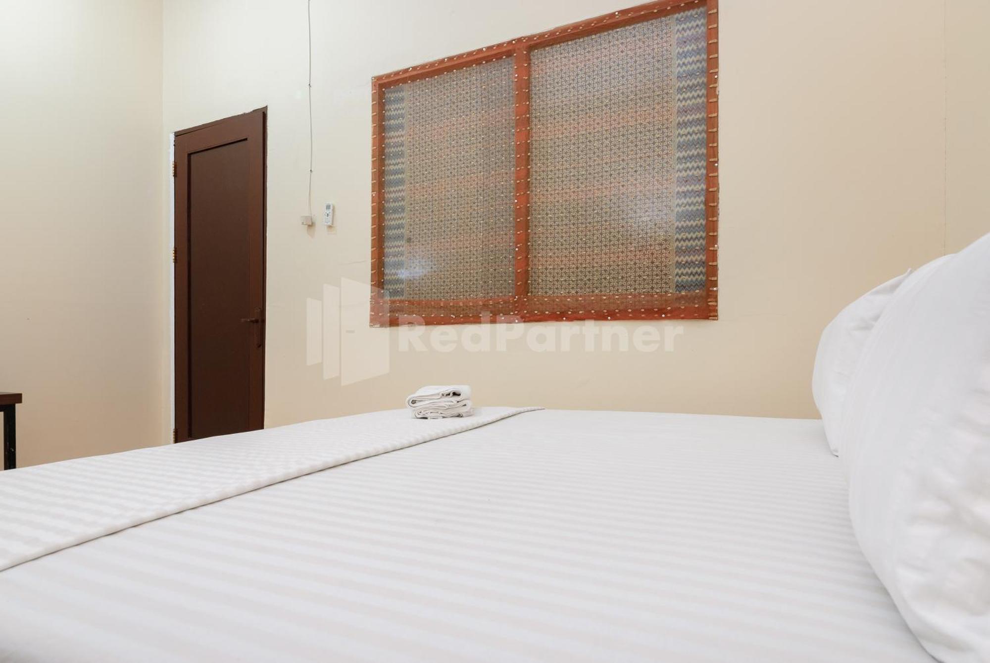 Sr Residence Near Mall Ciputra Cibubur Mitra Reddoorz Bekasi Extérieur photo
