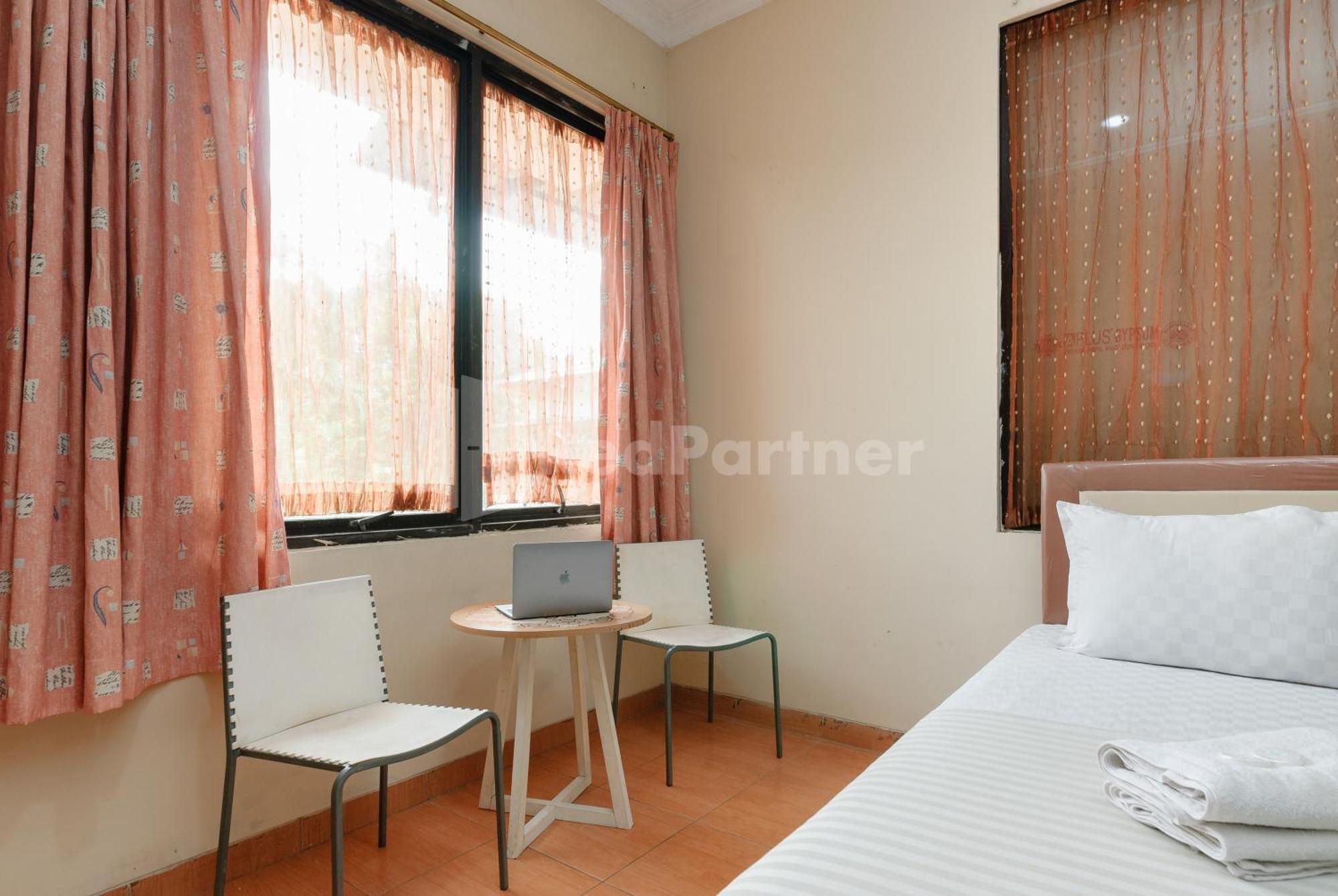 Sr Residence Near Mall Ciputra Cibubur Mitra Reddoorz Bekasi Extérieur photo